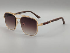 Elegant Gold Frame Sunglasses with Brown Gradient Lenses